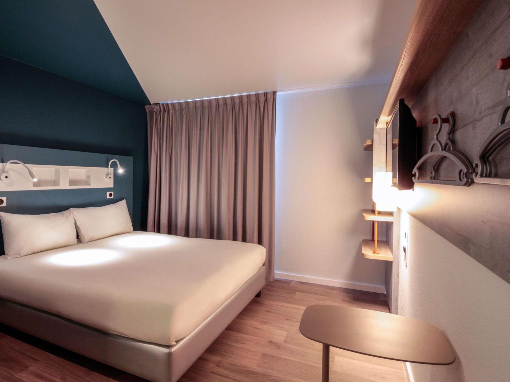 Ibis Budget Cognac Châteaubernard Exterior photo
